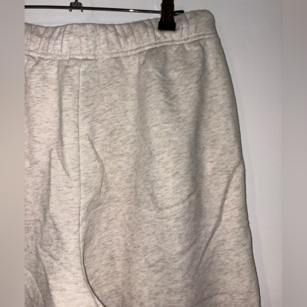 Aritzia TNA Cream Jogger Sweatpants - Picture 7 of 7